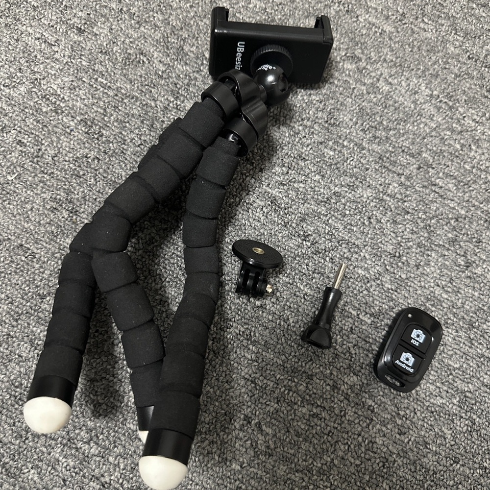 Universal Cell Phone Holder Flexible Octopus Tripod Bracket Selfie Stand